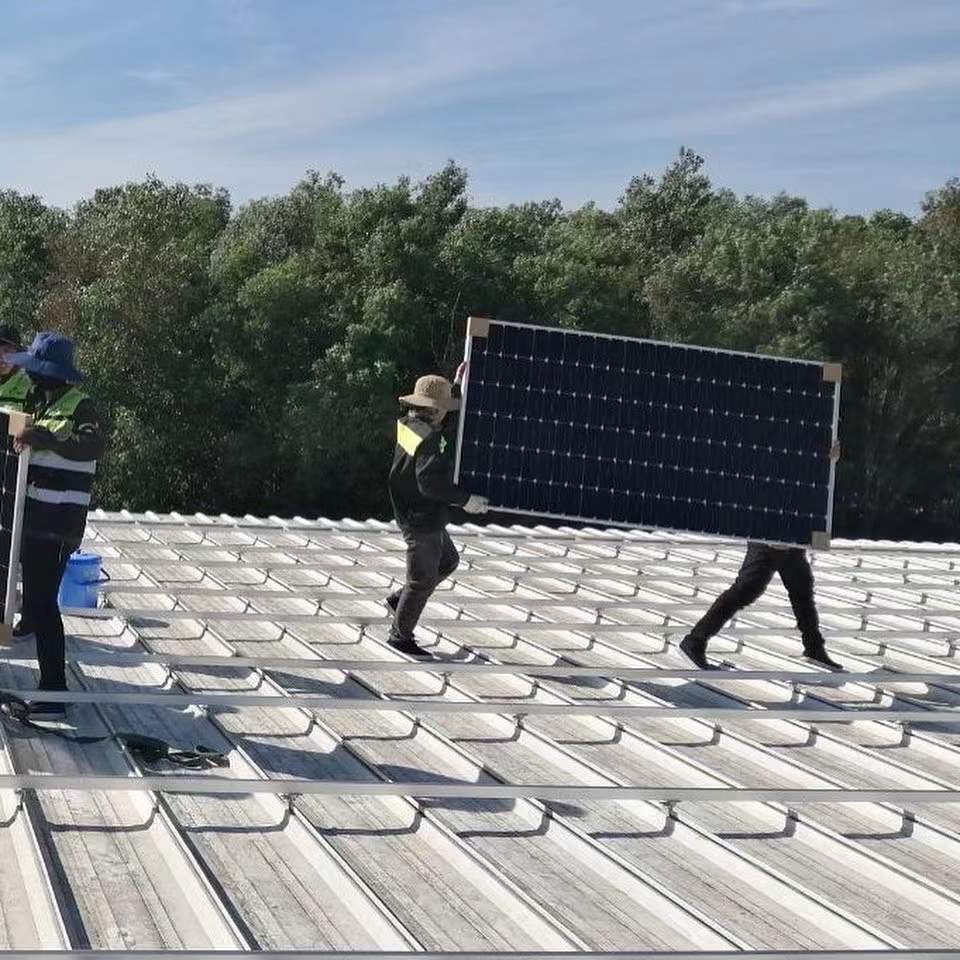 우수한 가격 Bifacial 530w 182mm 132pcs 반 셀 태양 전지 패널 태양 전지 패널 가정용 태양 전지 패널 510w 520w